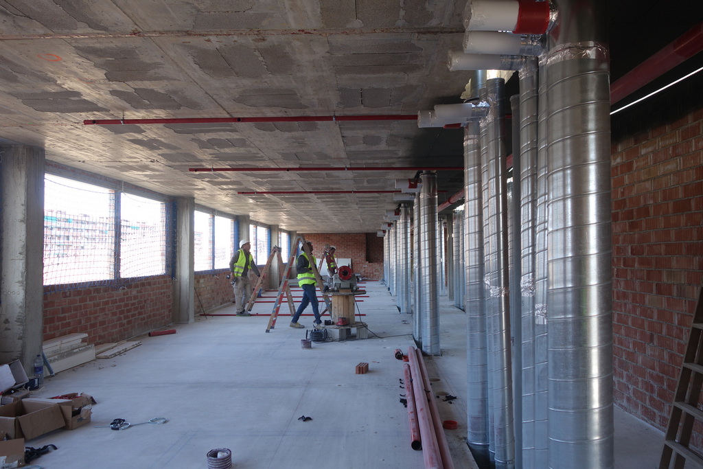 Residència estudiants i aparcament