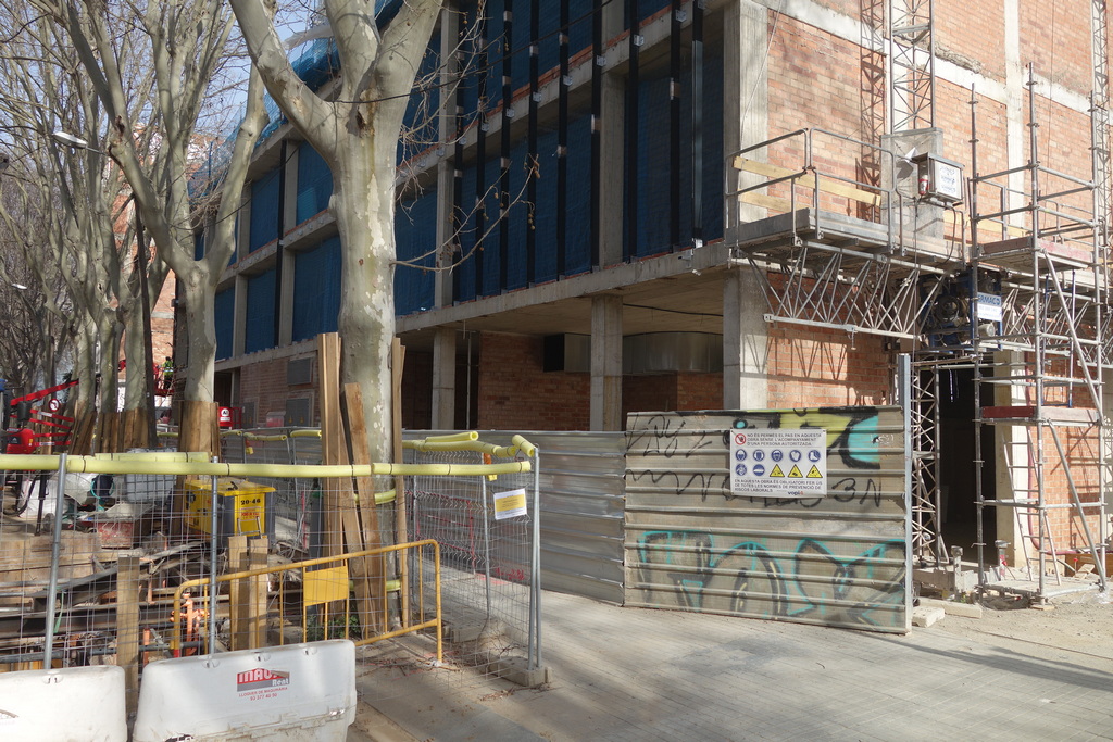 Residència estudiants i aparcament